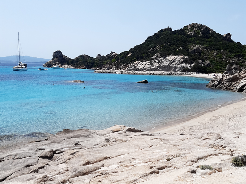 In barca a vela nel Nord Sardegna